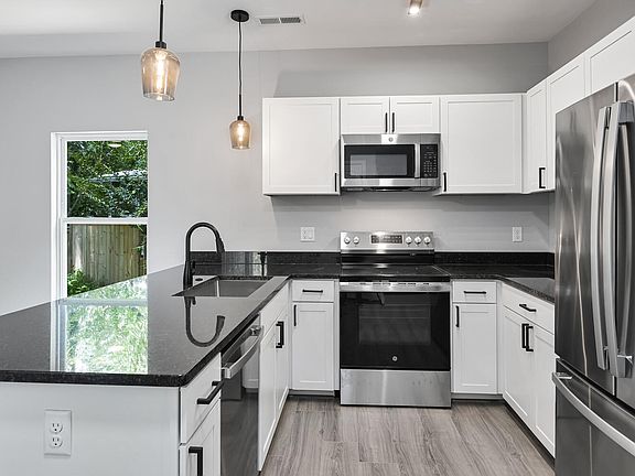 4th image of 153 State St