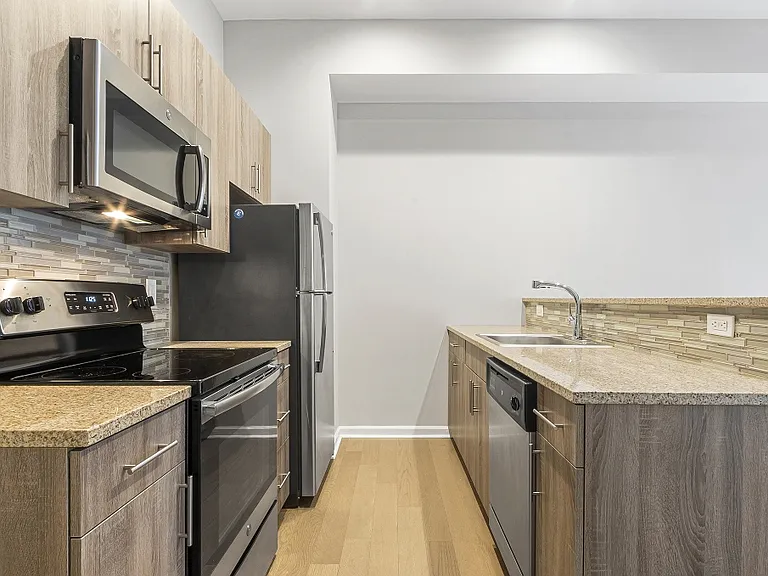 1300 Chestnut Street — Photo 2