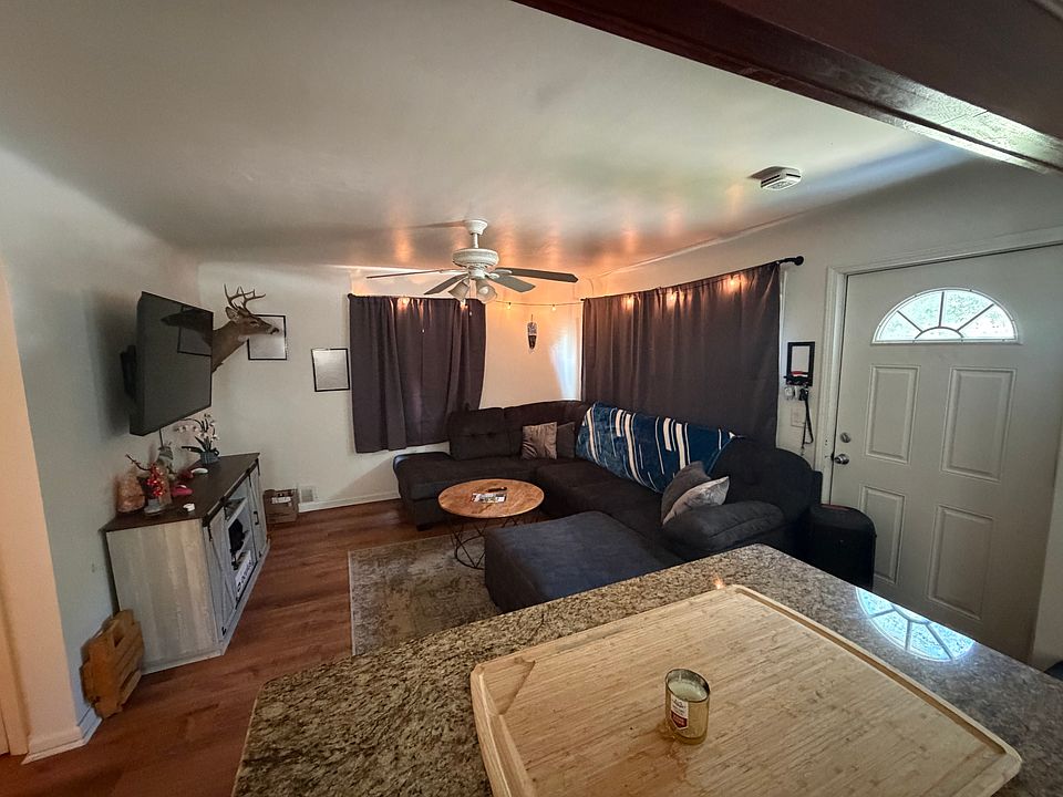 1st image of 22853 Teppert Ave