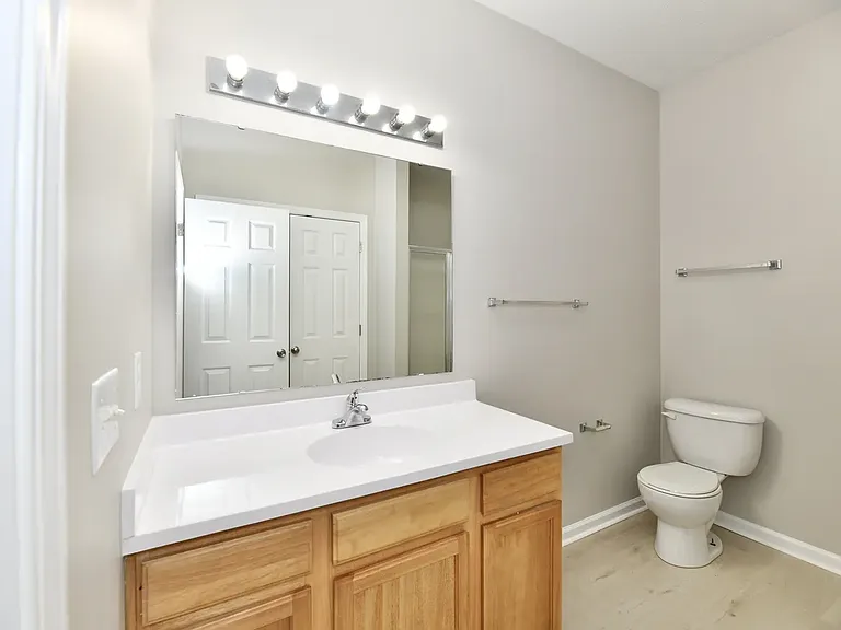 10416 Platinum Dr — Photo 31