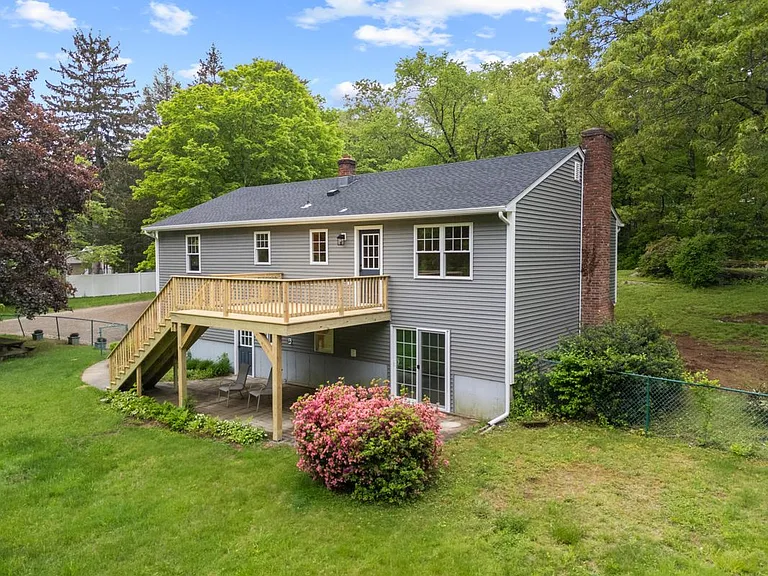 831 Nut Plains Rd — Photo 25