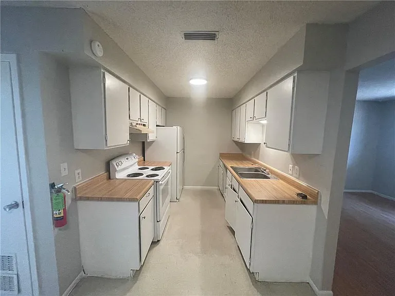 1085 Linde St #1097 — Photo 5