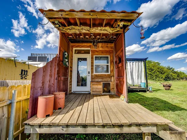 5926 SE 101st St, Berryton, KS 66409