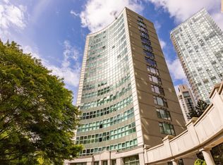 1331 Homer St #B1002, Vancouver, BC V6B5M5