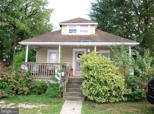 25 Golden Ave, Mount Ephraim, NJ 08059