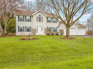 8027 Barclay Rd, Rockford, IL 61102