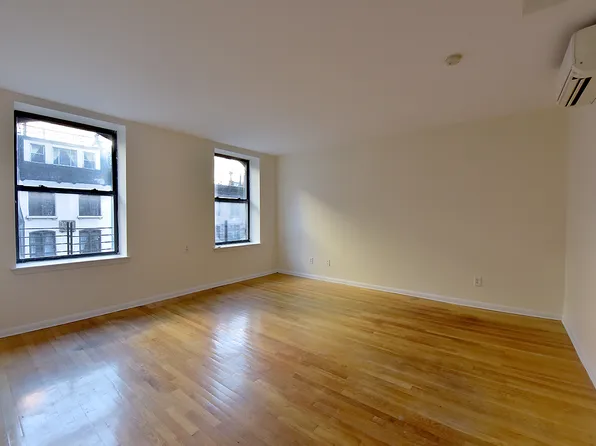 104 East 35th Street image 2 of 8