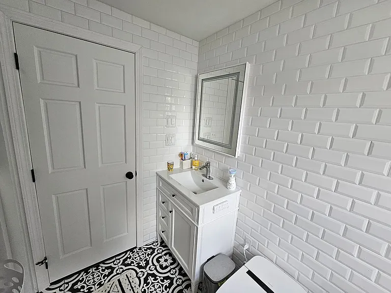 23 Sanford St — Photo 11