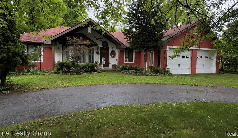 1st image of 16435 Millar Rd