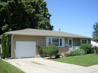1108 Rose Ln, Norfolk, NE 68701