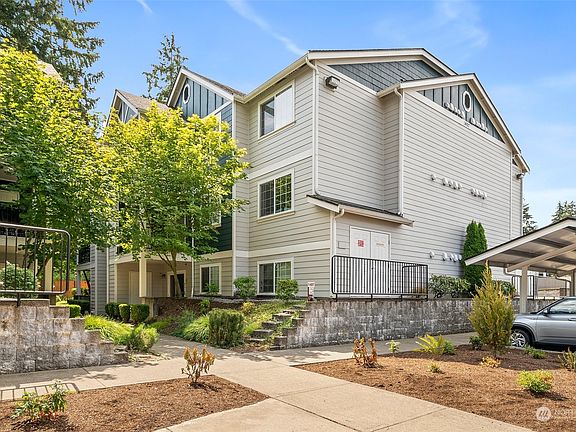 2nd image of 1407 SW Evergreen Park Drive #204