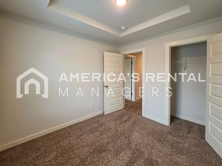 680 The Heights Ln — Photo 33