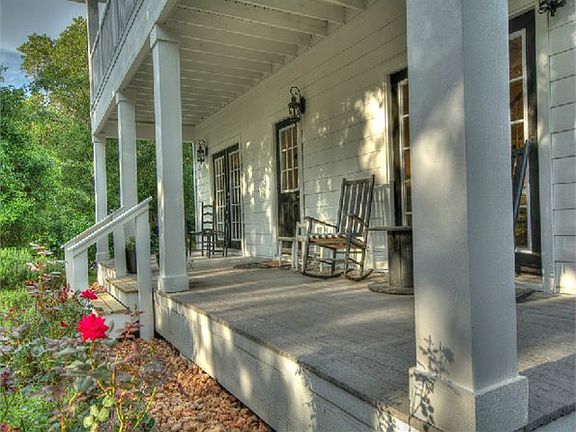 3rd image of 23888 Laneview Rd