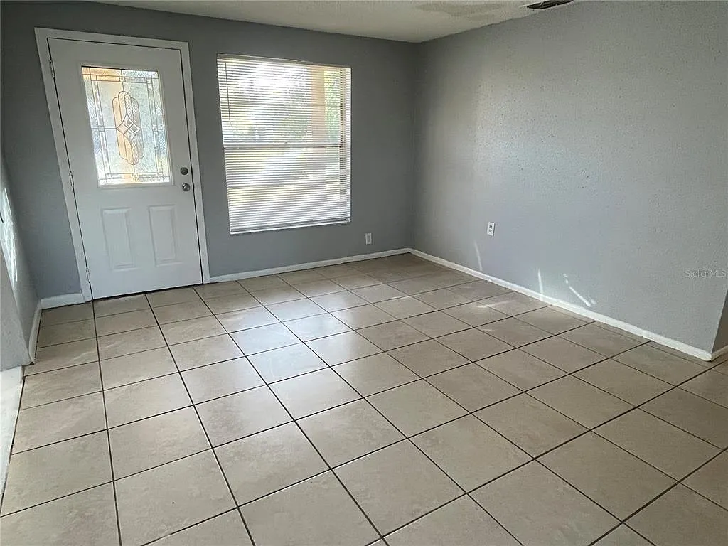Building Photo - 146 Bob Thomas Cir