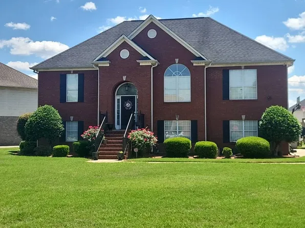5478 Coach Ln, Bessemer, AL 35022