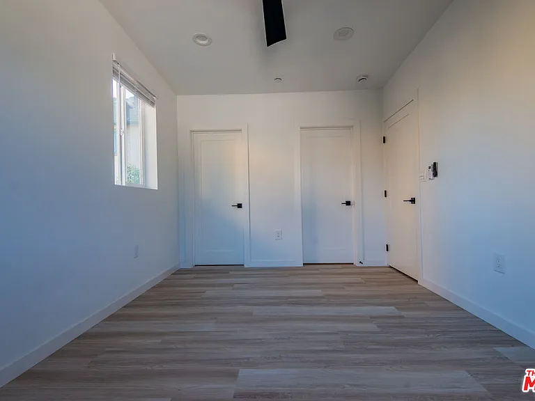 2602 Carnegie Ln #6 — Photo 35