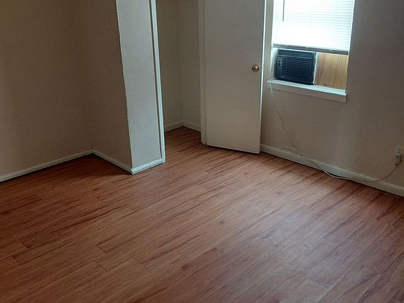 2nd image of 806 Alabama St #3