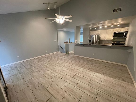 3rd image of 1112 White Lake Ct