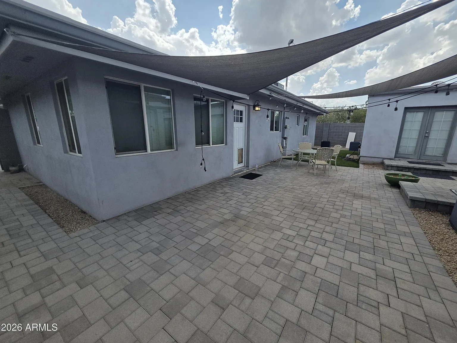 3 bed, 3.0 bath, 1430 sqft, $3,300 — Photo 2
