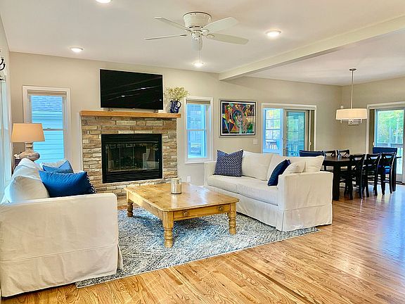 5th image of 17665 Summerhill Ln