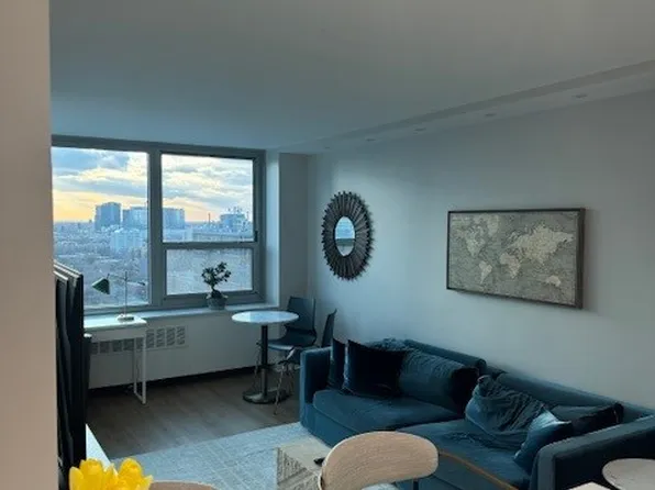 1255 N Clark St #1707, Chicago, IL 60610