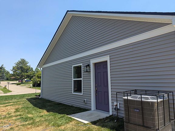3rd image of 5628 Winship Dr