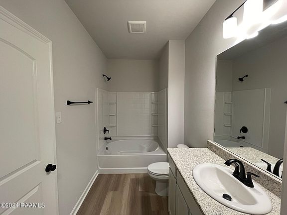 3rd image of 3405 Autumn Park Dr
