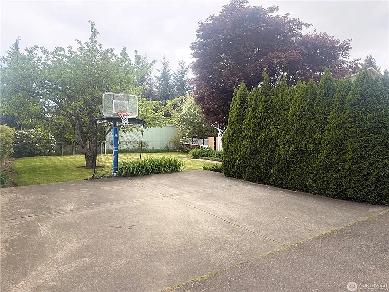 4511 88th St SW — Photo 30