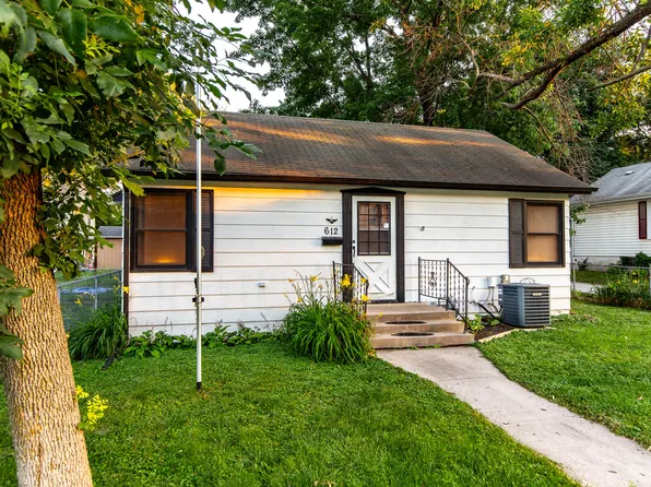 612 13th St, Ames, IA 50010