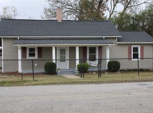 801 Old North Main St #87, Clover, SC 29710