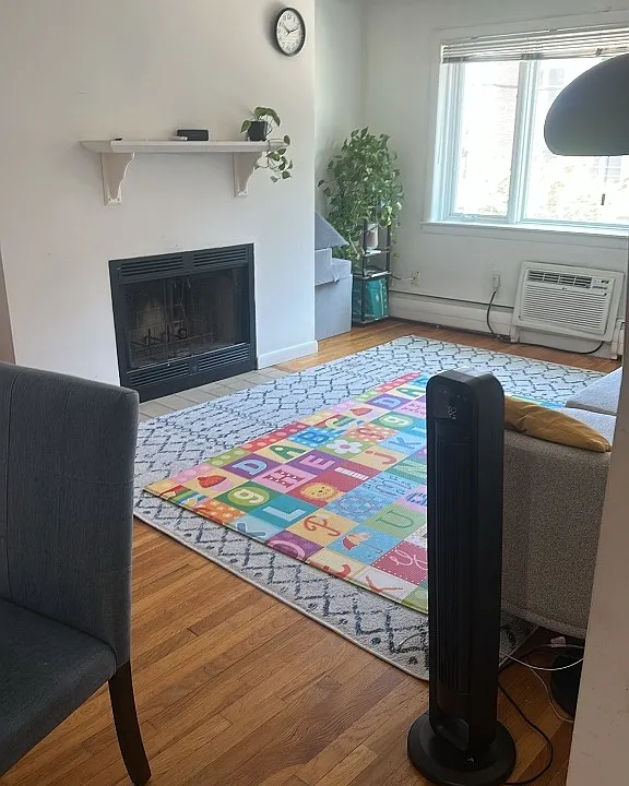 52 Evergreen St #33