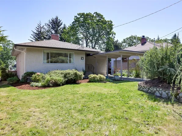 2765 Fernwood Rd, Victoria, BC V8T 3A3
