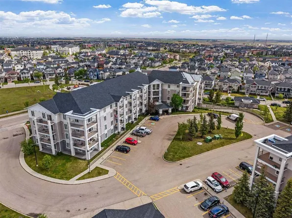 333 SW Taravista Dr NE #1315, Calgary, AB T3J 0H4