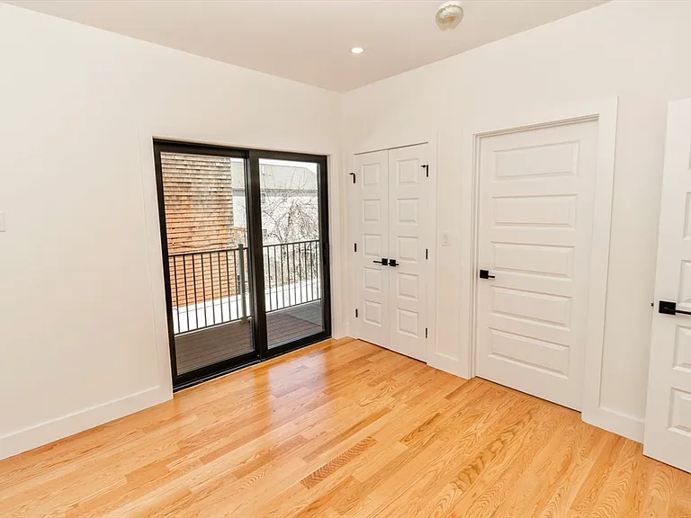 30 Clifton St #30C — Photo 7