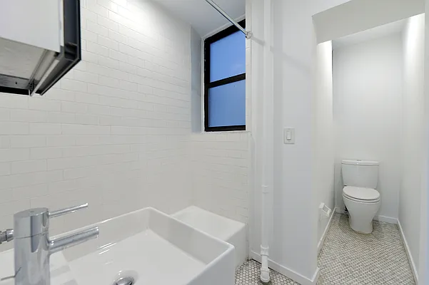 Rented by Aether Property Group | media 31