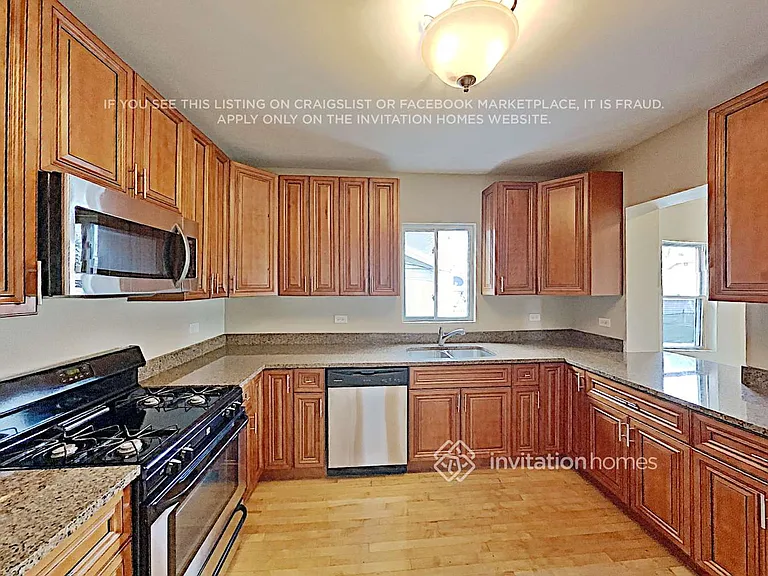 1302 Elmwood Ave — Photo 11
