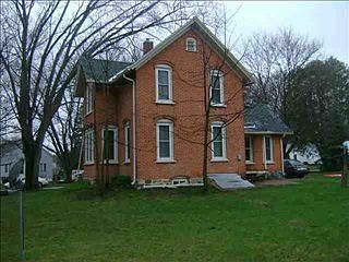 2nd image of 101 Oak St