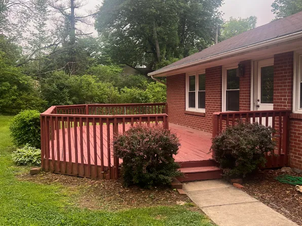 317 Village Dr, Elizabethtown, KY 42701