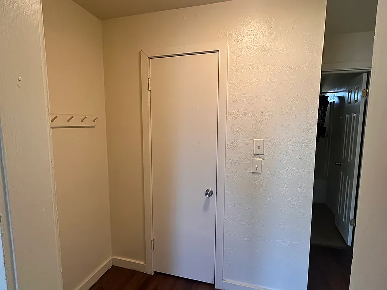 501 W Ross Ave — Photo 7