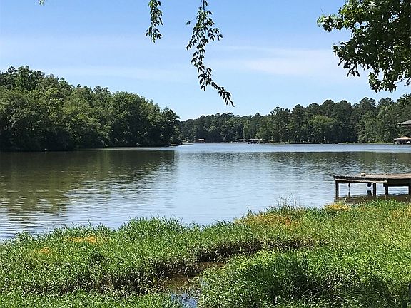 3rd image of 5440 Lake Crest Dr