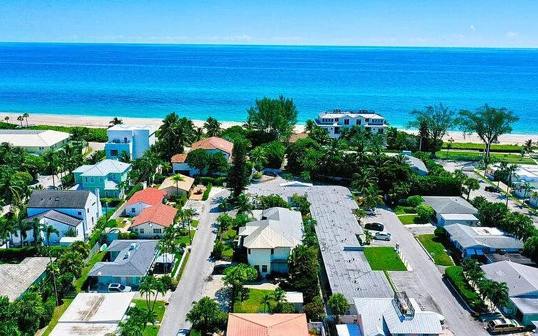 21 Oceanview Dr #C — Photo 3