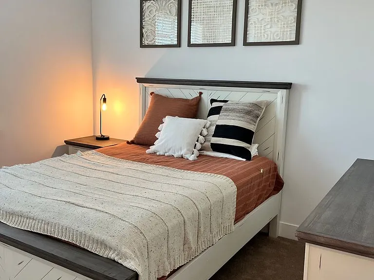 Emerald Ridge Apartments — Photo 3