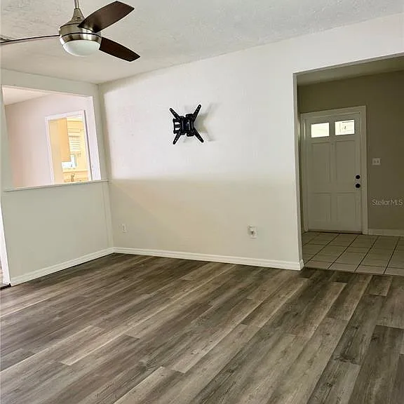 2419 Wells Ave — Photo 16