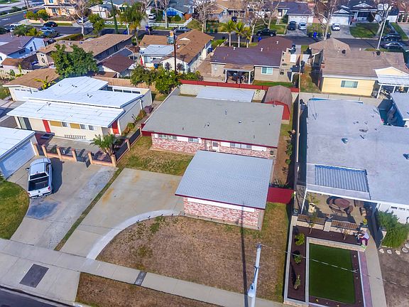 3rd image of 15227 Midcrest Dr