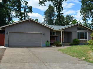 1655 E Grover Ave, Cottage Grove, OR 97424