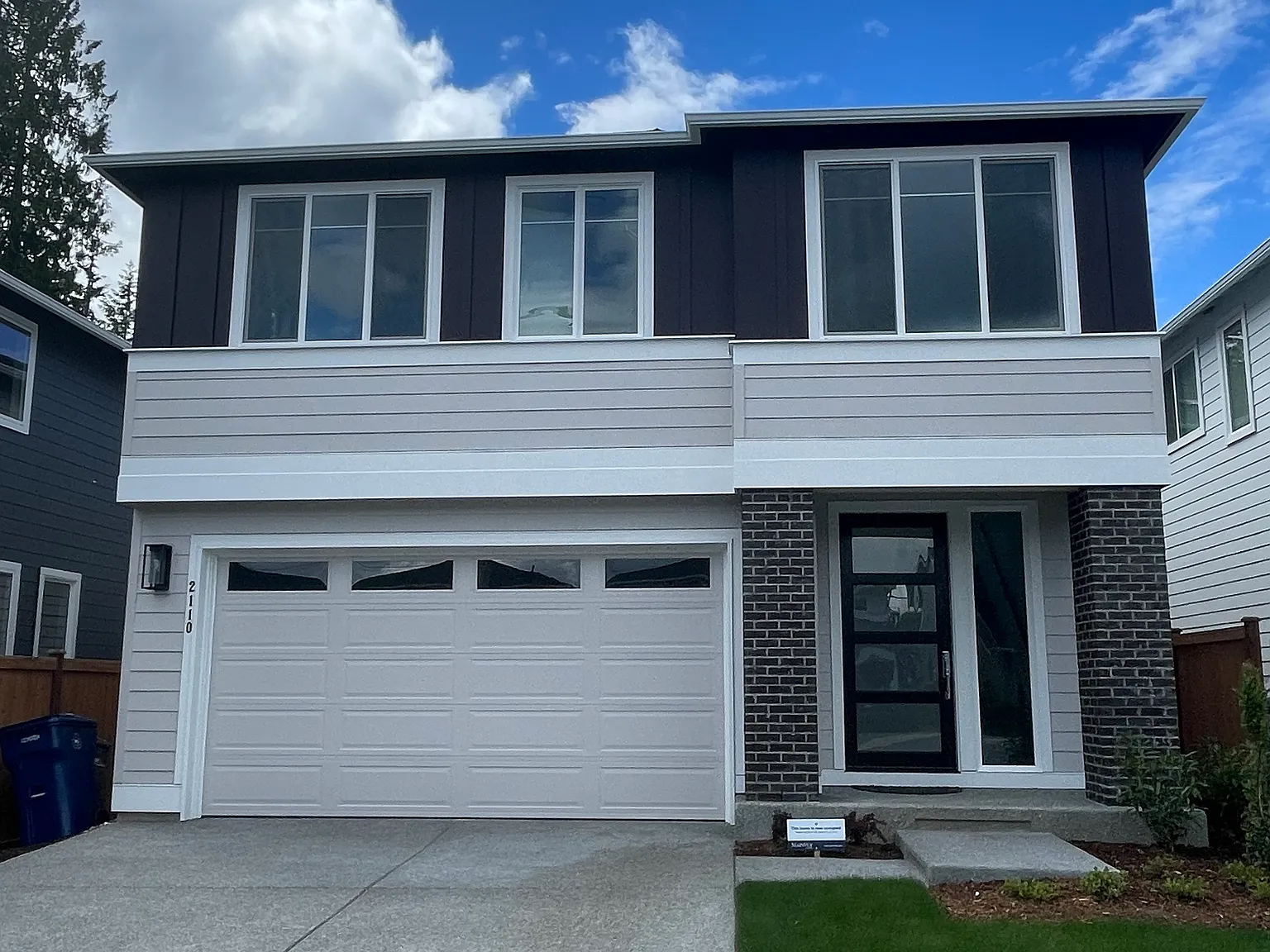 4 bed, 2.5 bath, 2480 sqft, $3,800 — Photo 4