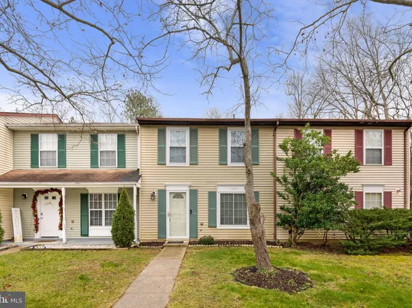 1547 Pin Oak Dr, Waldorf, MD 20601