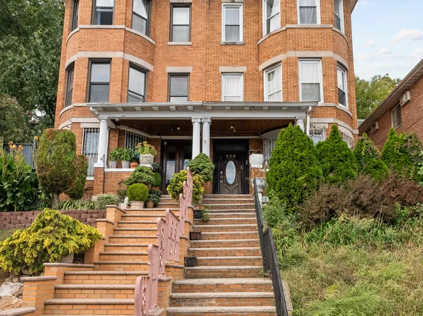 133 Sunnyside Avenue image 1 of 9