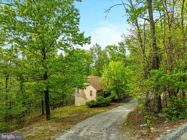 341 Wren Ln, Harpers Ferry, WV 25425