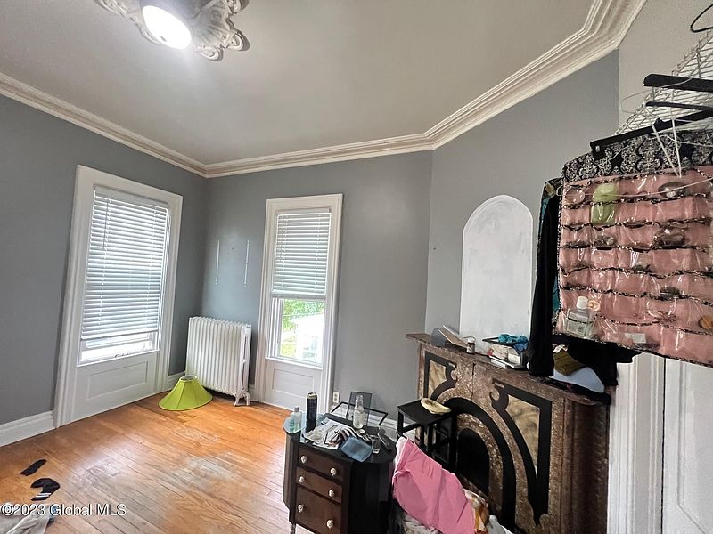 5th image of 316 Western Avenue